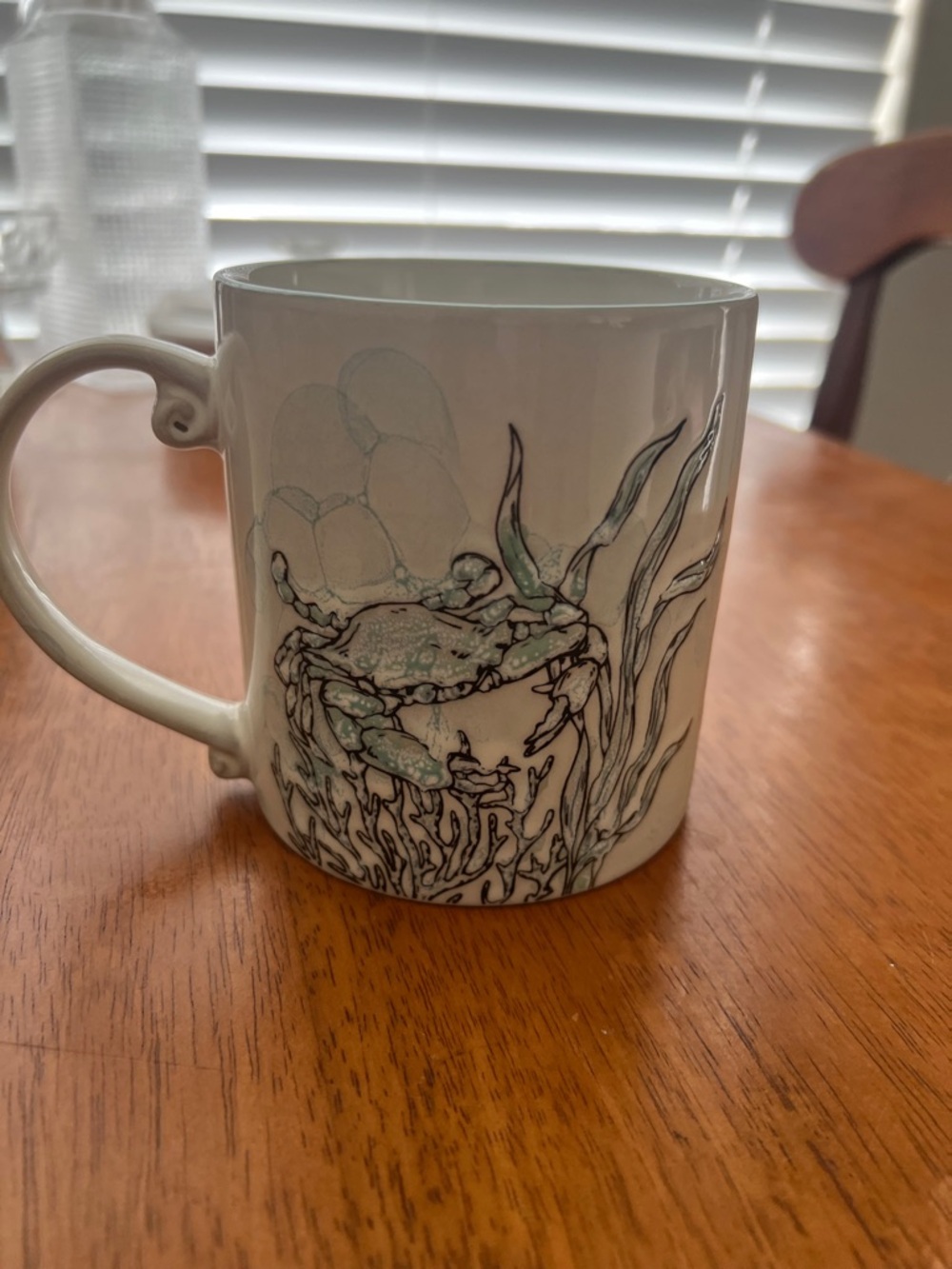 White Large Ceramic Crab 🦀 Mug with Hand-Drawn Crab Illustration